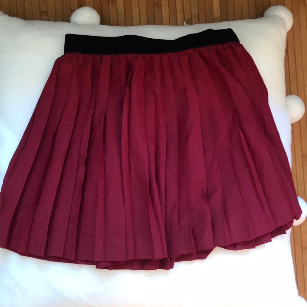 Divided skirt from h&m with velvet trim